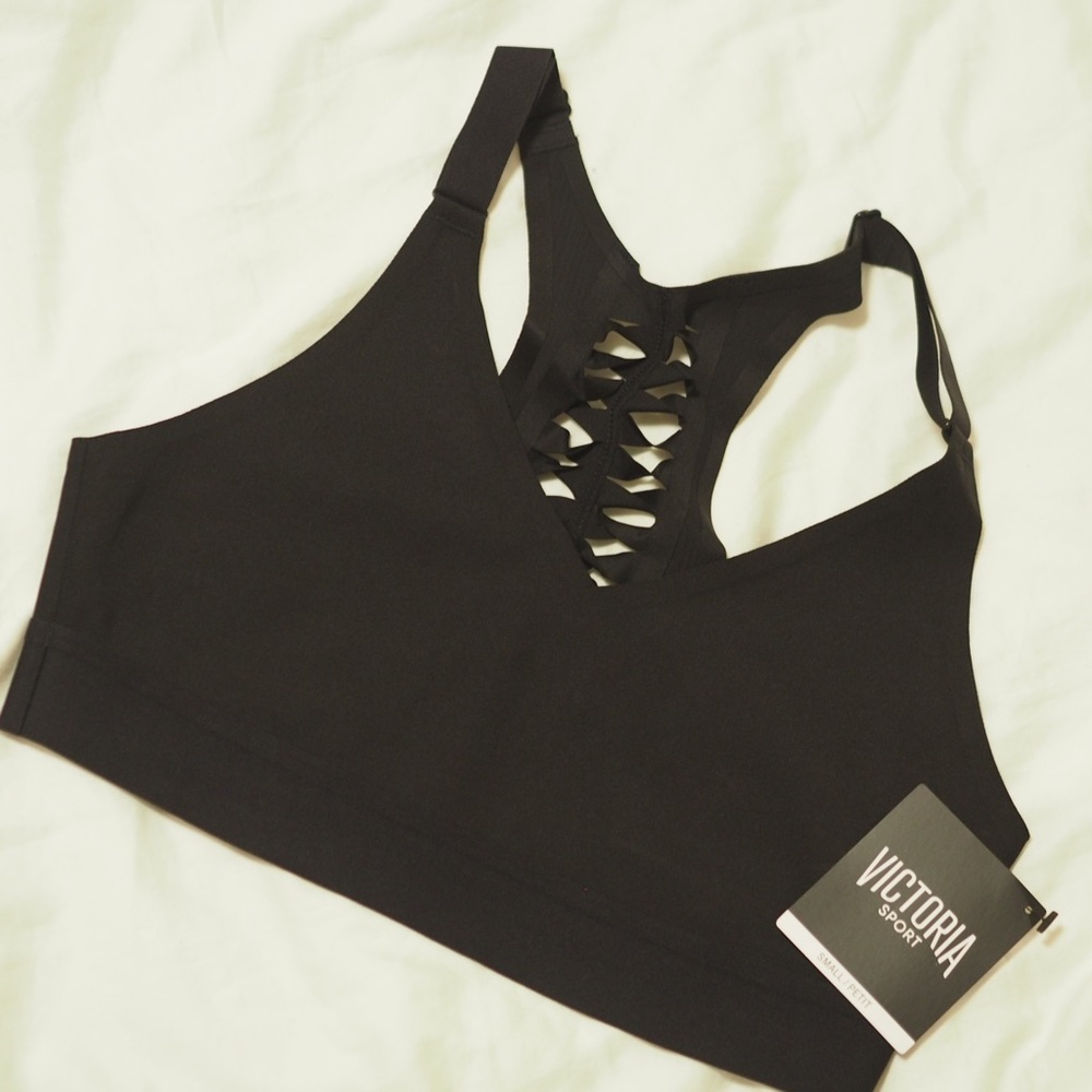 Victoria’s Secret Incredible Ultra Light Sport Bra